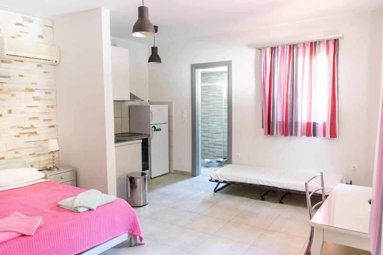 Holiday Rooms Otziás Exterior photo